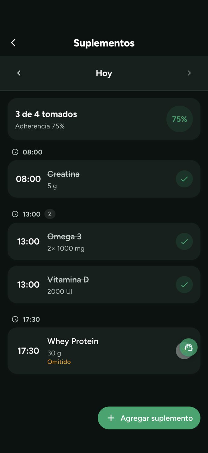 Pantalla de suplementos del alumno vista por el entrenador en Trainer Connect: sábado, 2 de 3 tomados, creatina atrasada, vitamina D y omega 3 tomados, botón Agregar suplemento