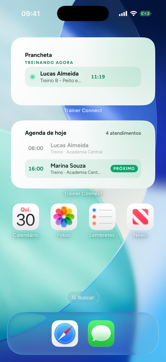 Trainer-Widgets auf dem iPhone-Home-Bildschirm: Klemmbrett mit Kunden, die gerade trainieren, und Tagesplan