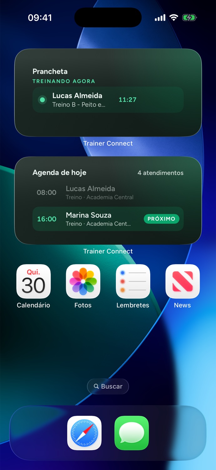 Dieselben Widgets für Trainingsplan und Terminkalender auf dem iPhone-Home-Bildschirm im Dunkelmodus